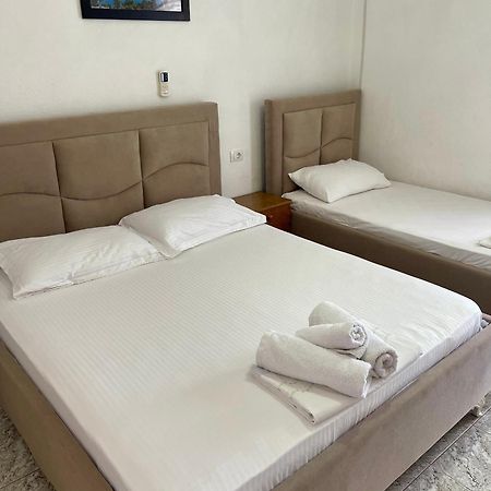 Green Apartments Ksamil Bagian luar foto