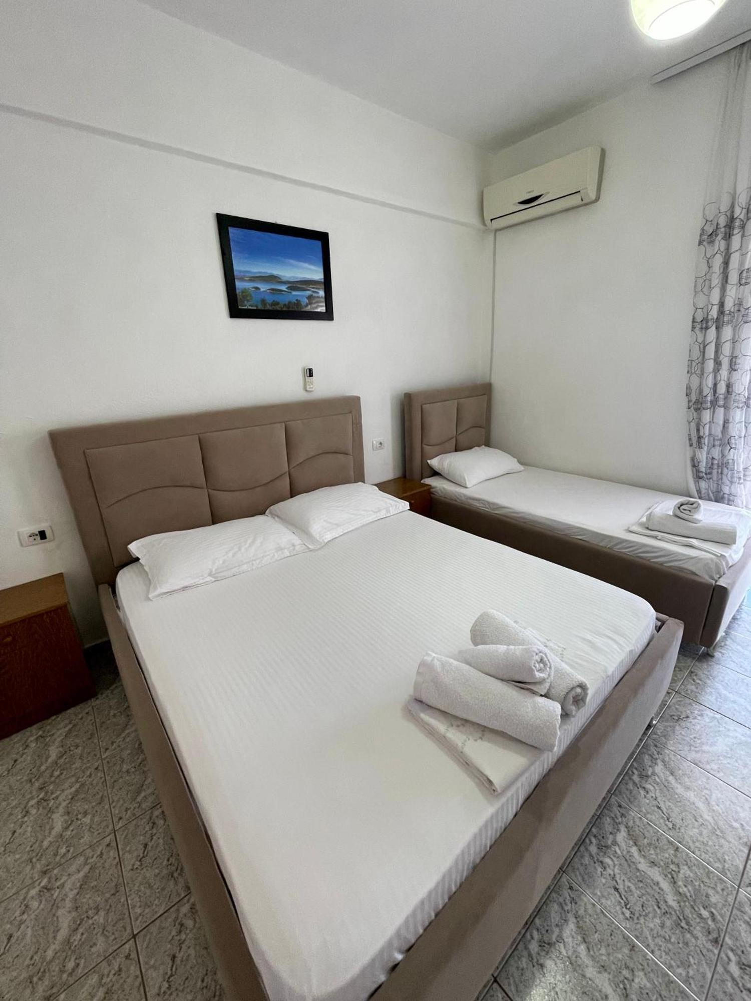Green Apartments Ksamil Bagian luar foto