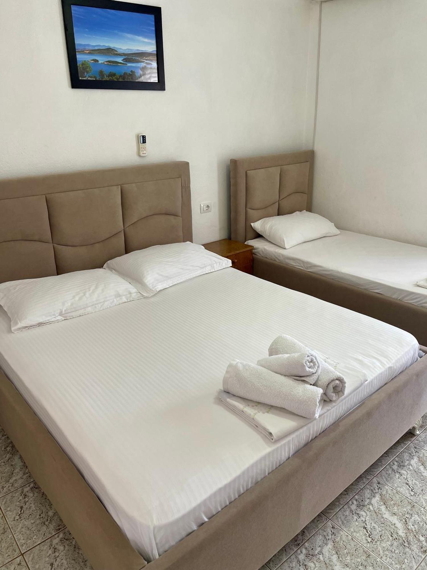 Green Apartments Ksamil Bagian luar foto
